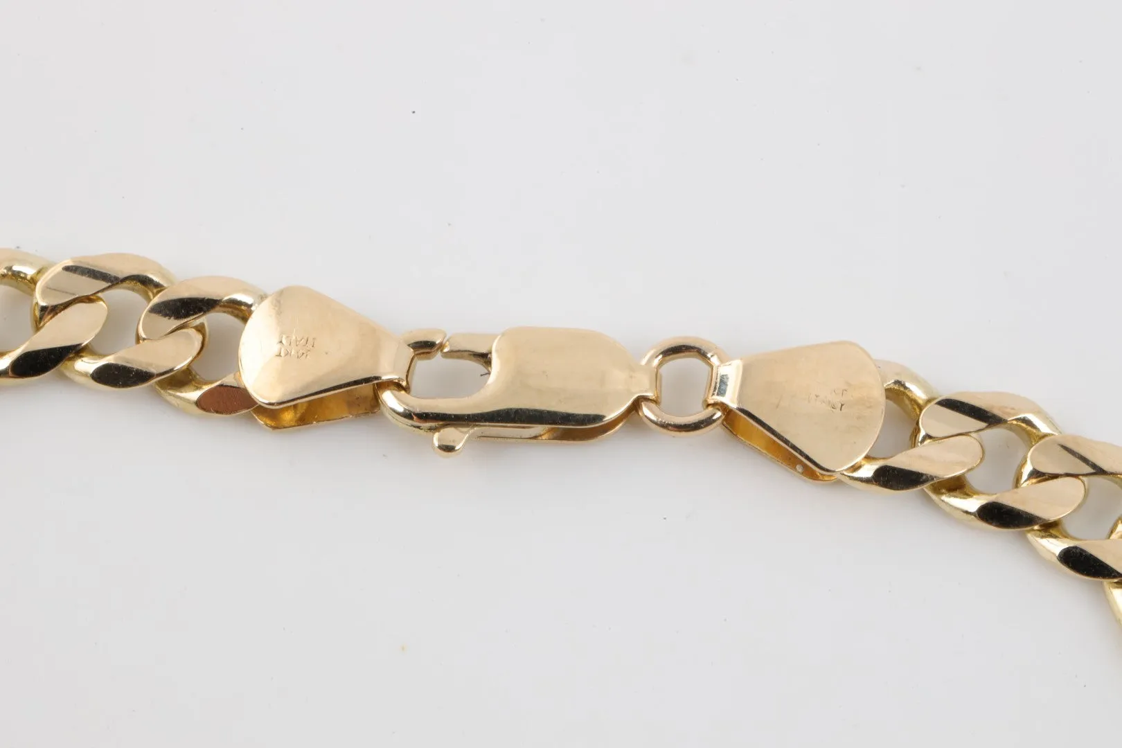 8" 14k Yellow Gold Figaro Chain Bracelet (15.63g.)