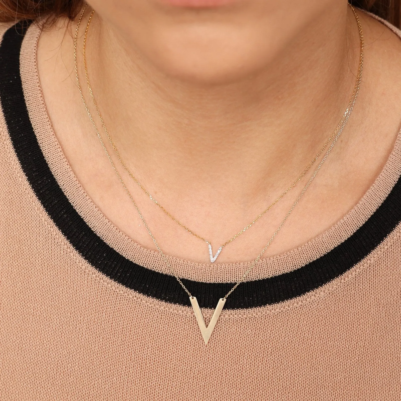 Chevron V Station Necklace in Solid Gold