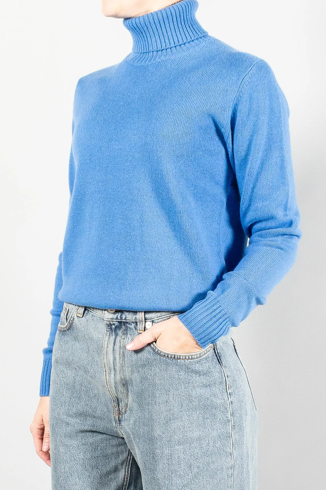 Closed Roll Neck Long Sleeve