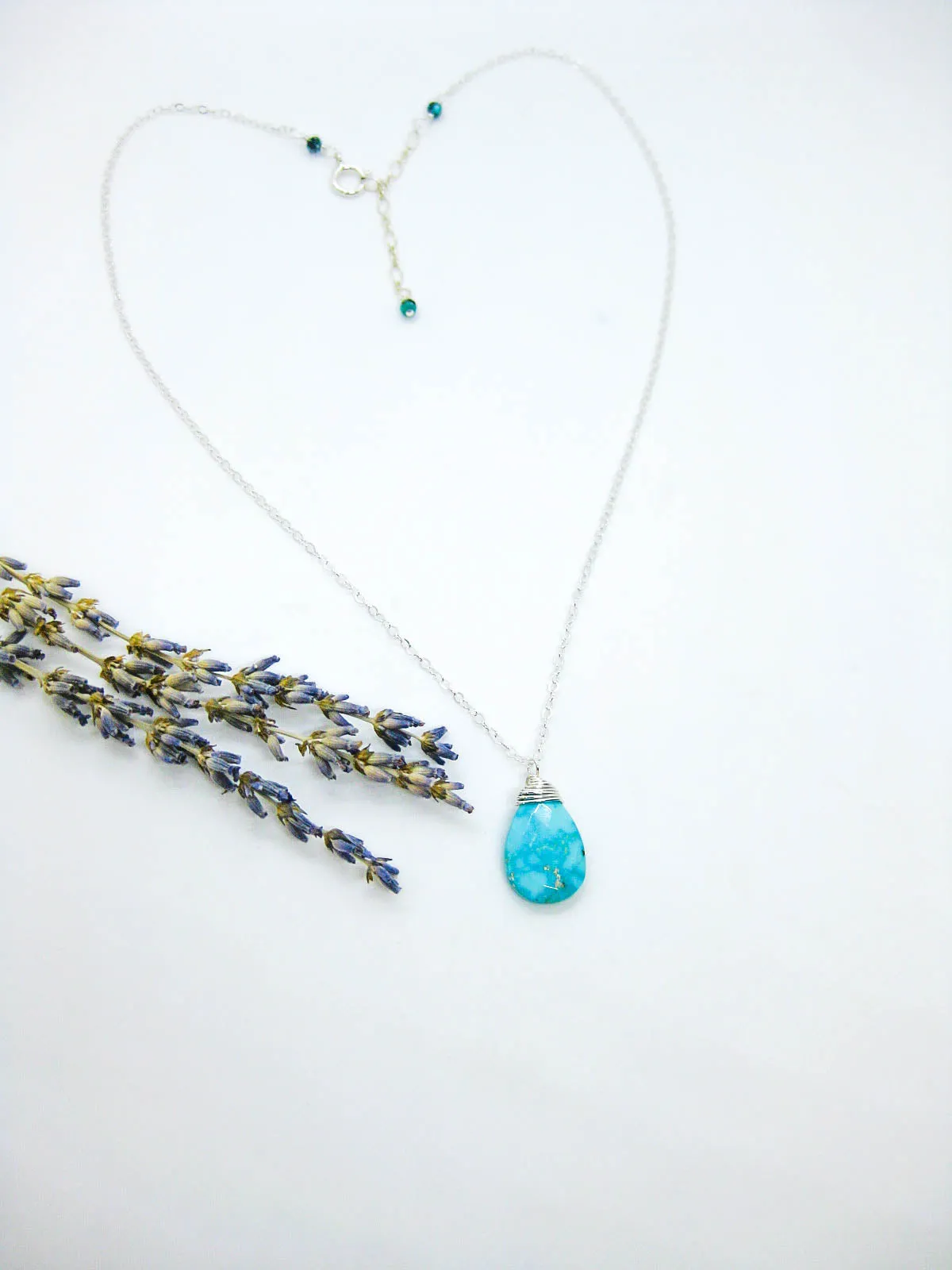 Clover: Turquoise Necklace - n640