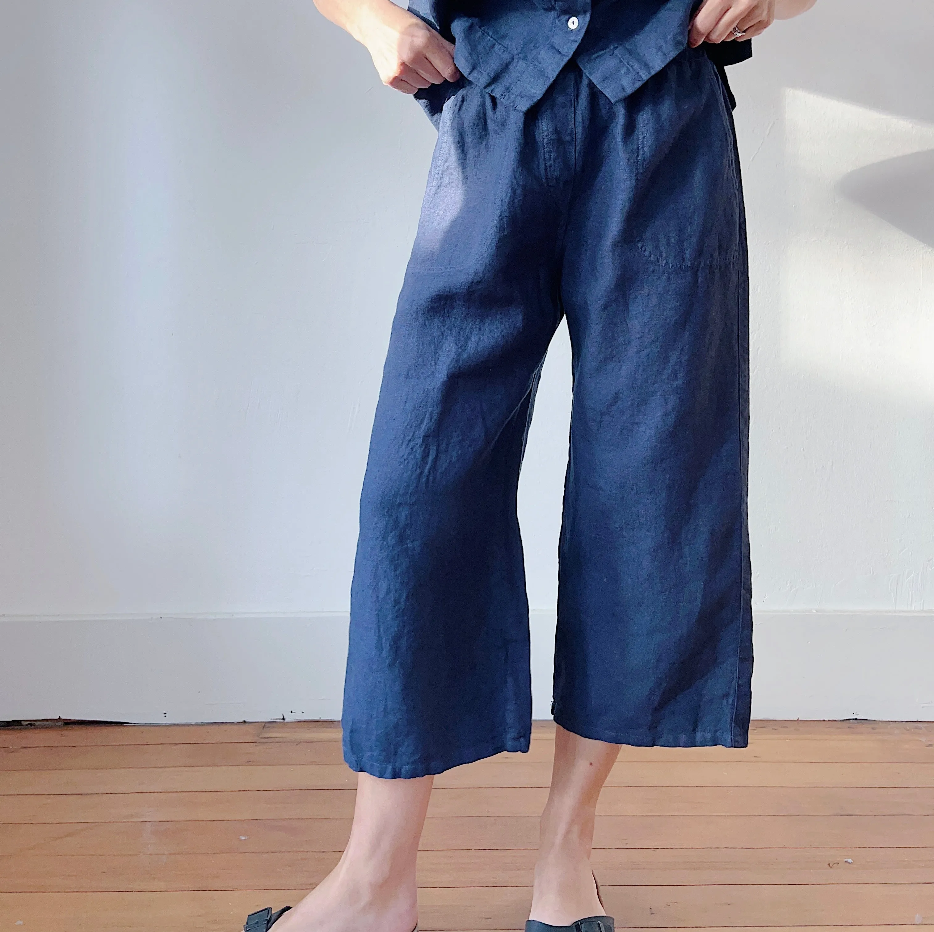 Cut Loose | Hanky Linen Easy Crop Flood in Nightsky