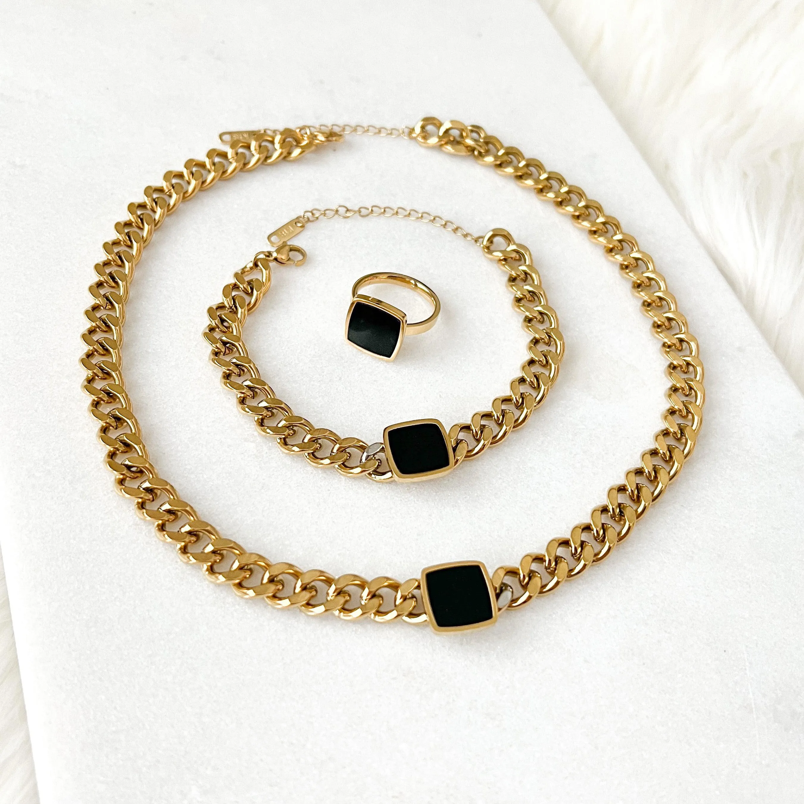 Nadia Chunky Chain Necklace - LAST CHANCE