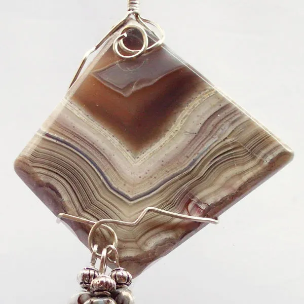 Nahuati Wire Wrap Cabochon Pendant Necklace