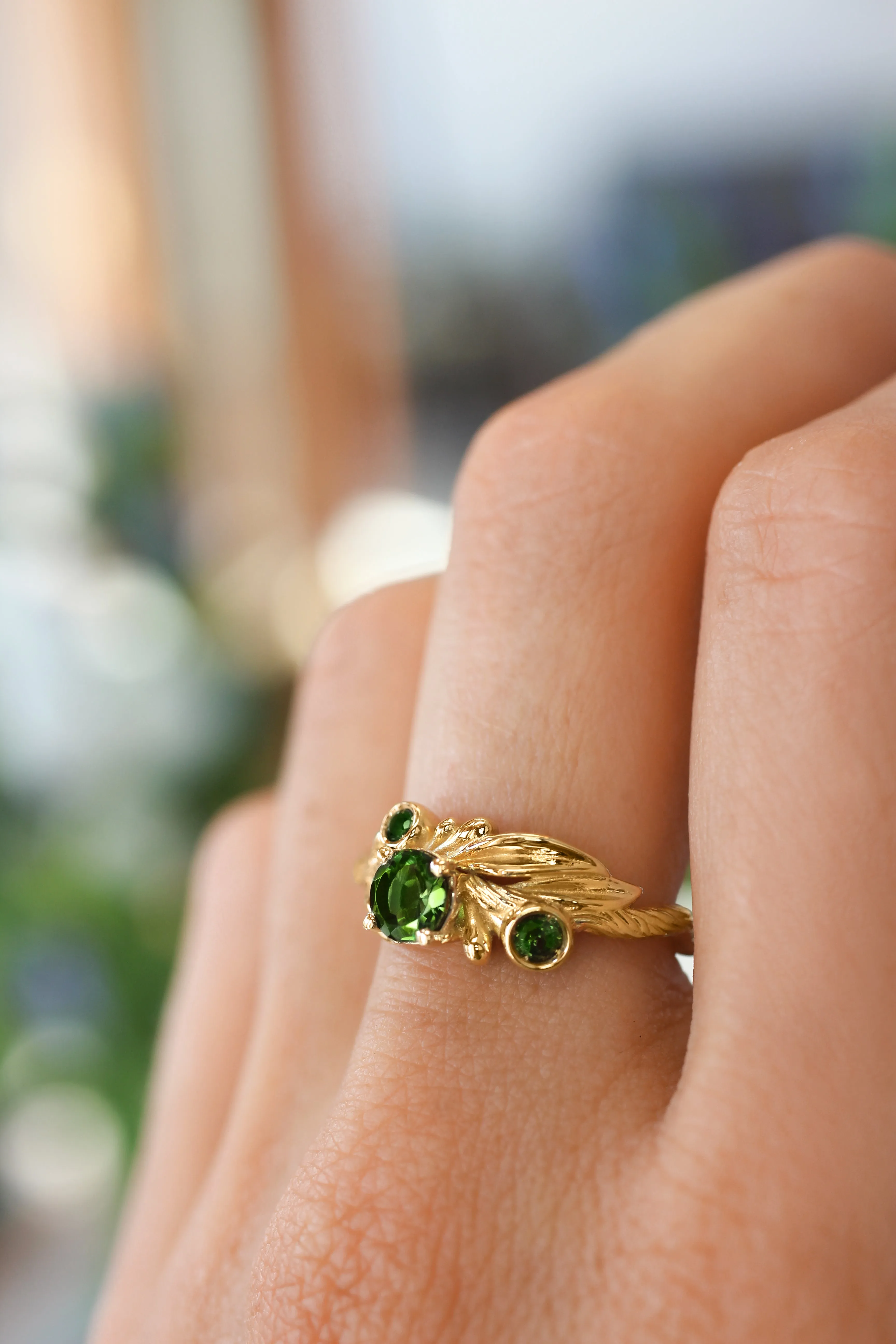 Olive branch ring with green tourmalines / Olivia