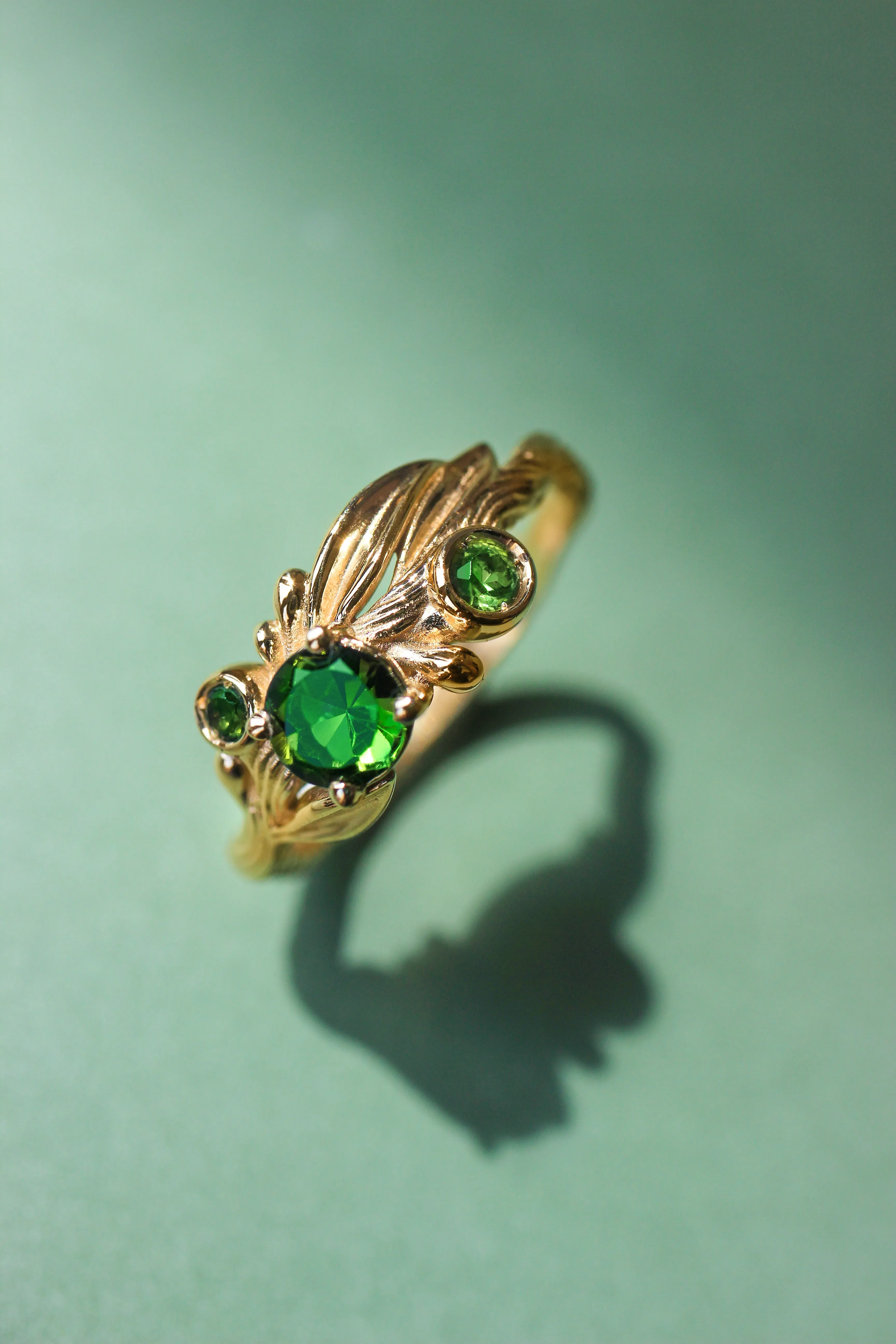 Olive branch ring with green tourmalines / Olivia