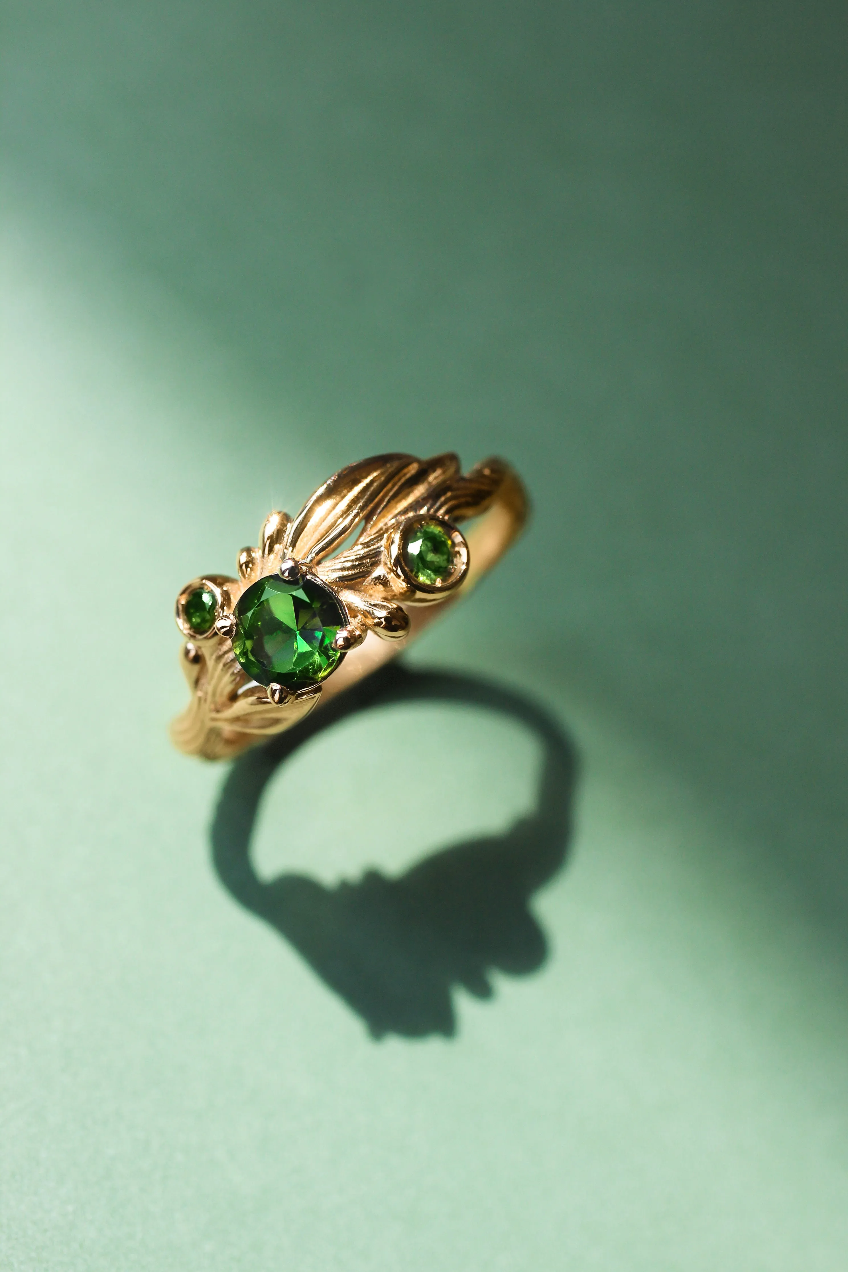 Olive branch ring with green tourmalines / Olivia