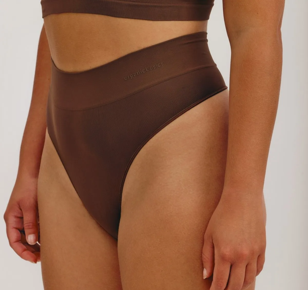 Organic Basics Smooth Thong Walnut