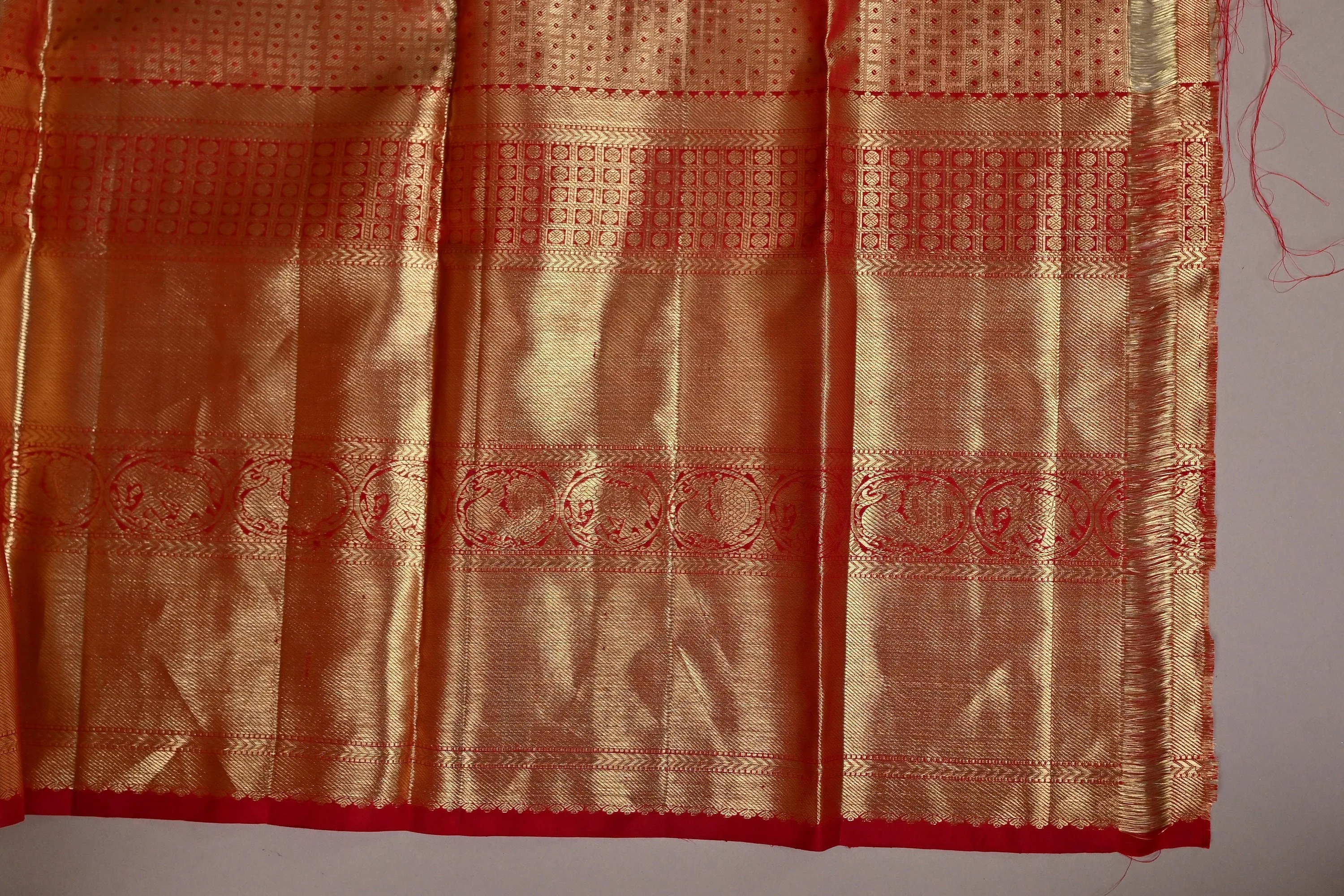 Pure Kanjivaram Tissue Pure Silk Gold zari saree