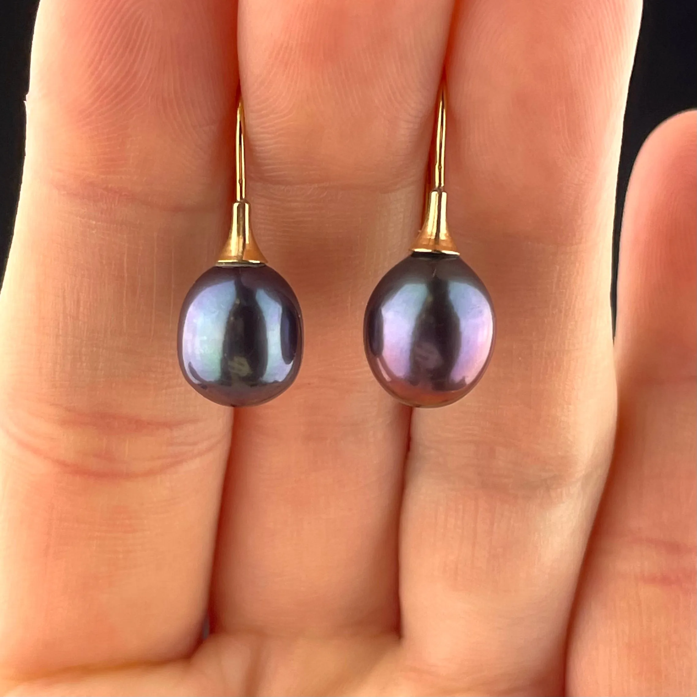 Vintage 14K Gold Black Pearl Earrings