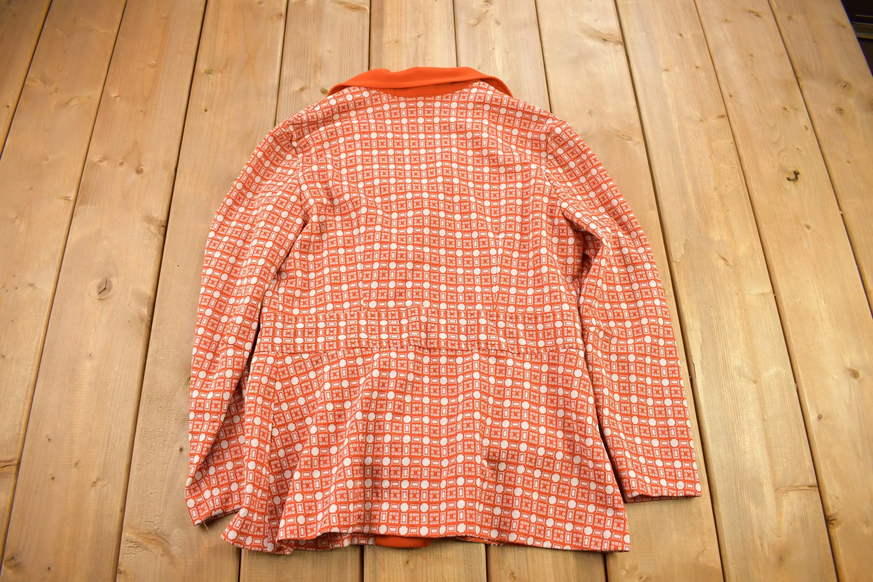 Vintage 1960s Orange Geo Metric Pattern Button Up Overcoat / Blouse / True Vintage / Dagger Collar / Retro Womenswear / 1960s Fashion