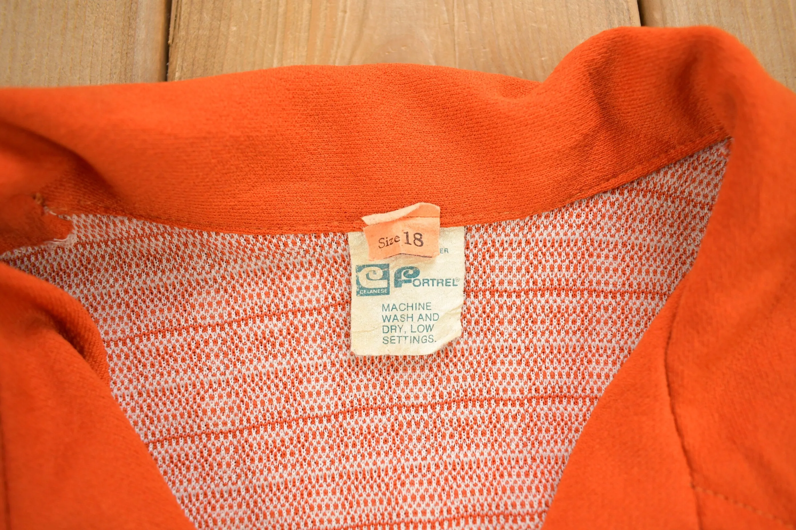 Vintage 1960s Orange Geo Metric Pattern Button Up Overcoat / Blouse / True Vintage / Dagger Collar / Retro Womenswear / 1960s Fashion