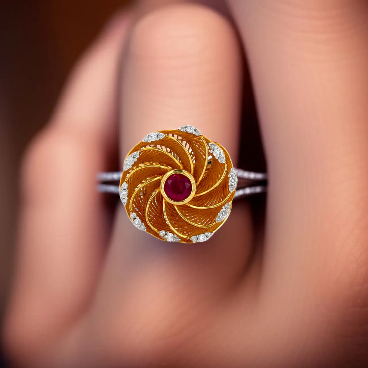 Yellow 14k gold fan ruby and diamonds lady ring