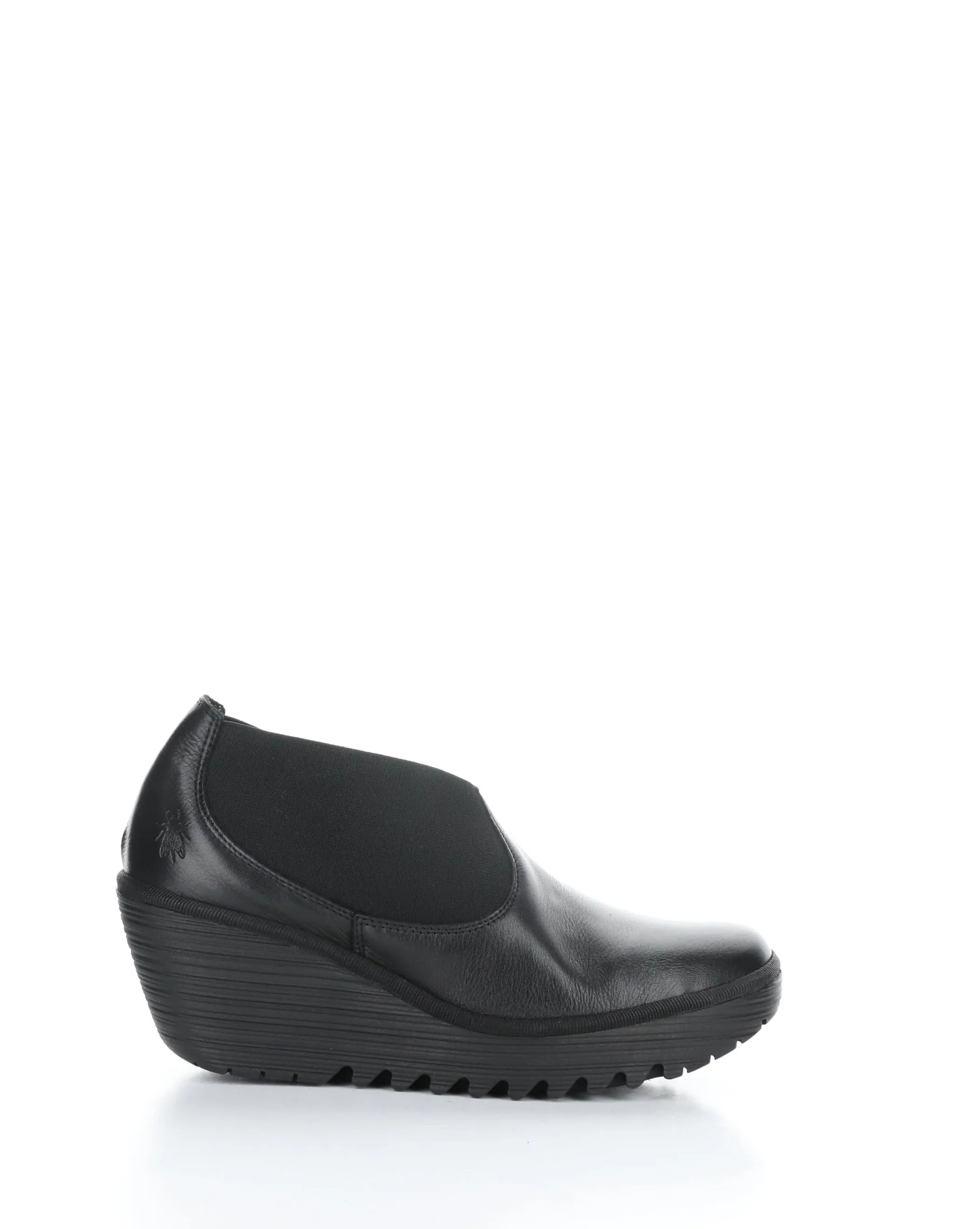 YIFY447FLY 000 BLACK Round Toe Shoes