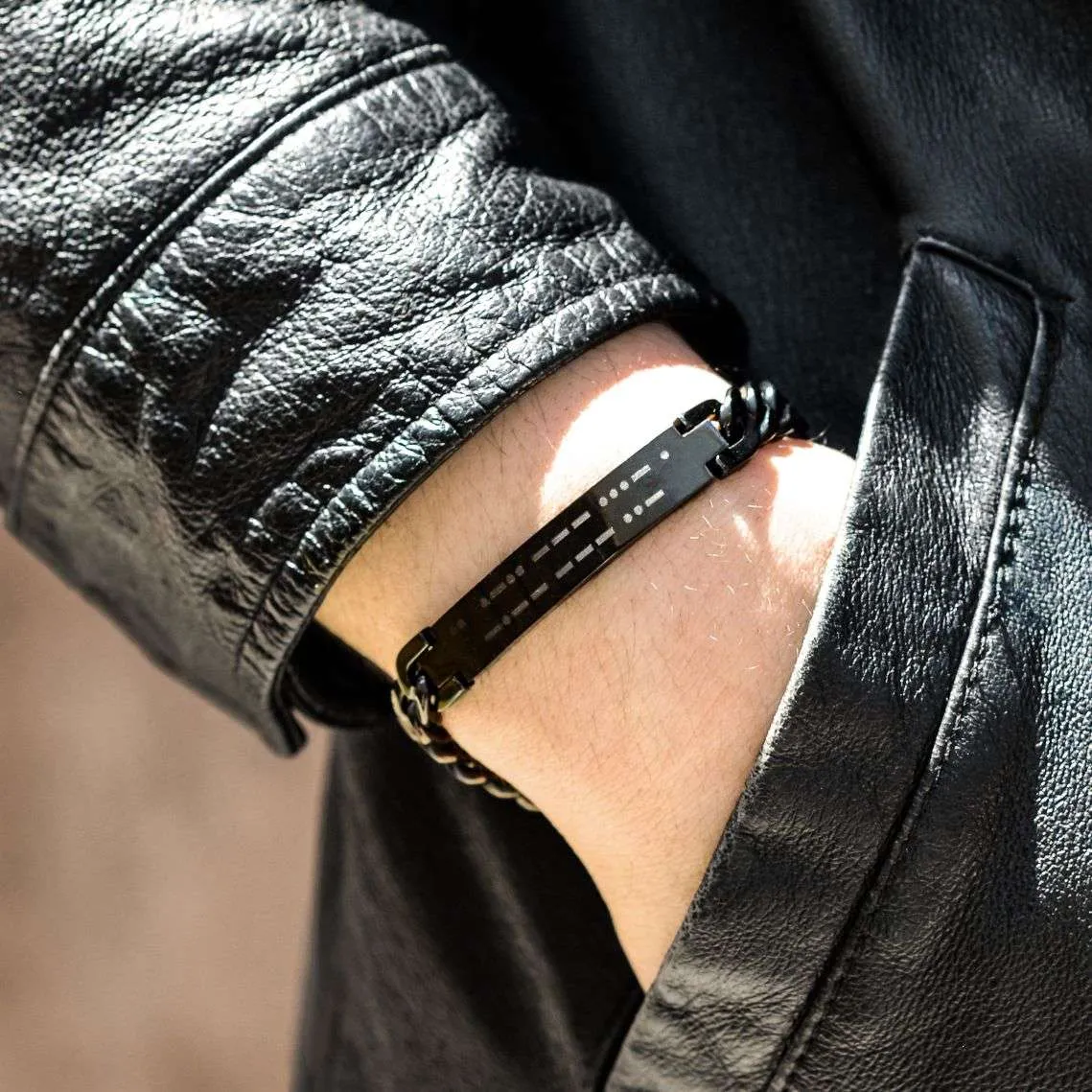 ZAYNE - ENGRAVED MORSE CODE BRACELET